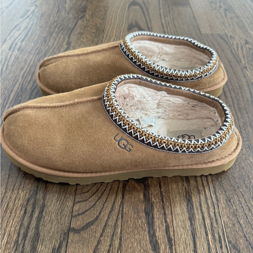 UGG Men’s Tan Slippers